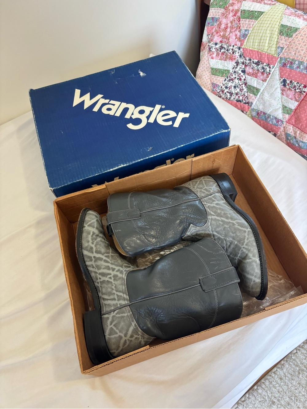 Wrangler Gray Western Cowboy Boots